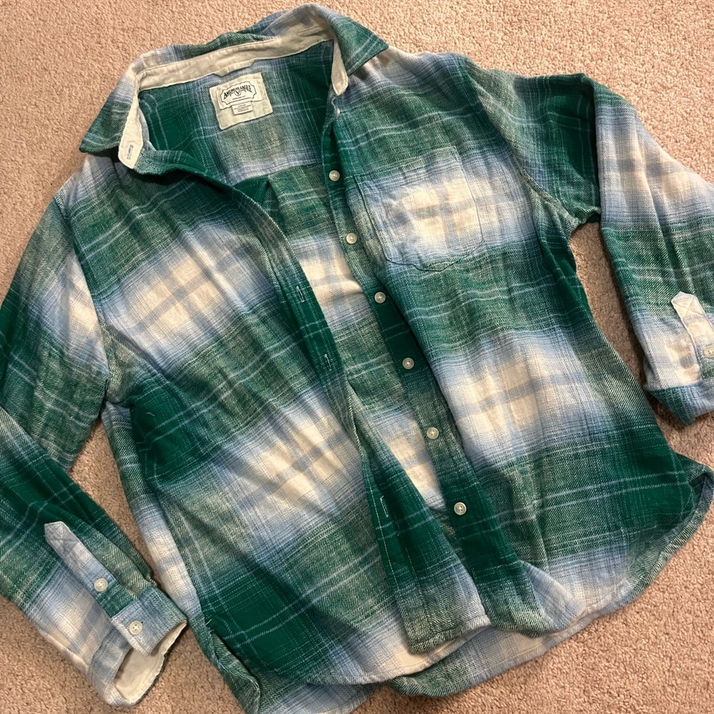 American Eagle Green and White Plaid Flannel Shirt